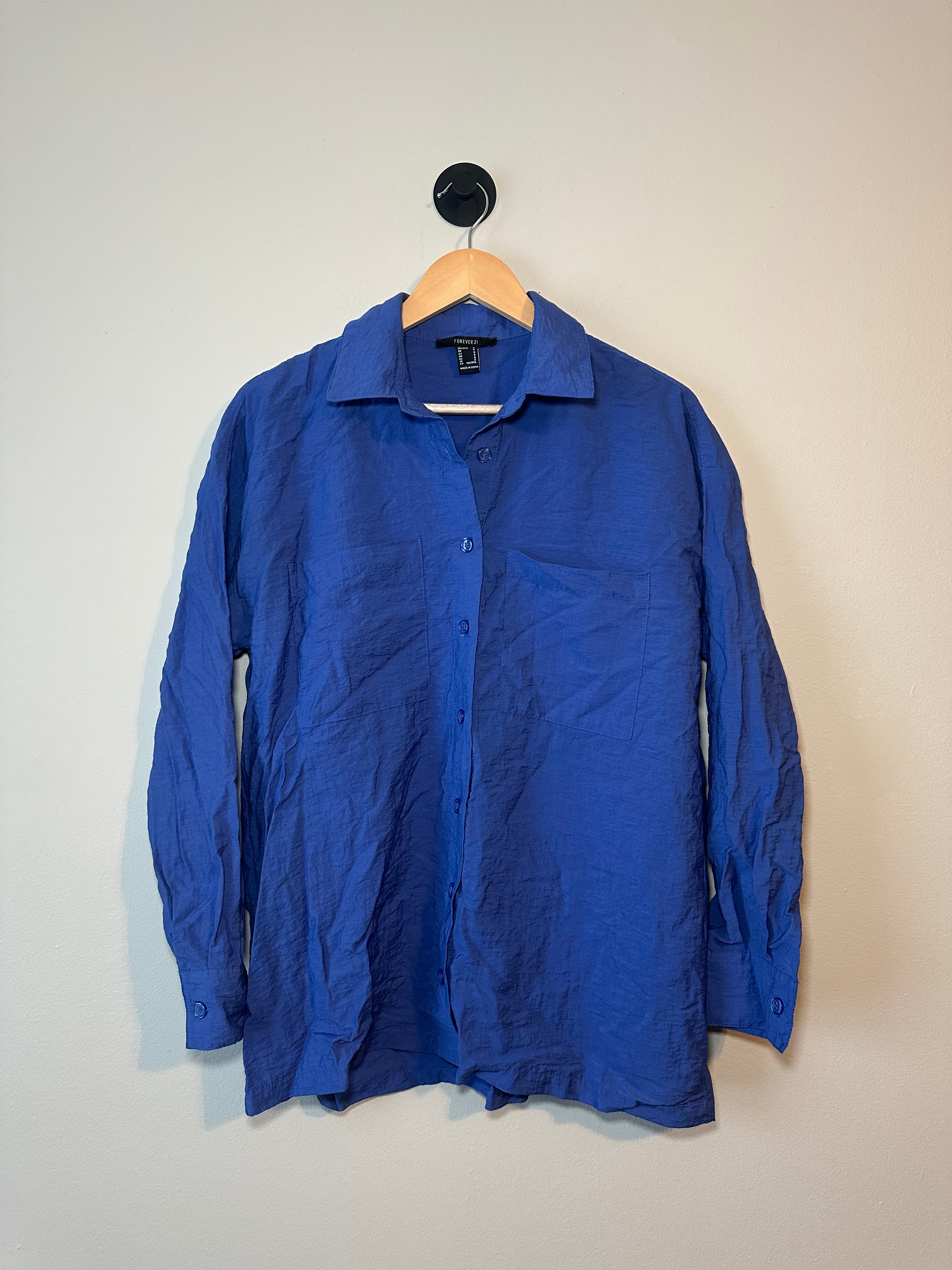 Lightweight Button Up