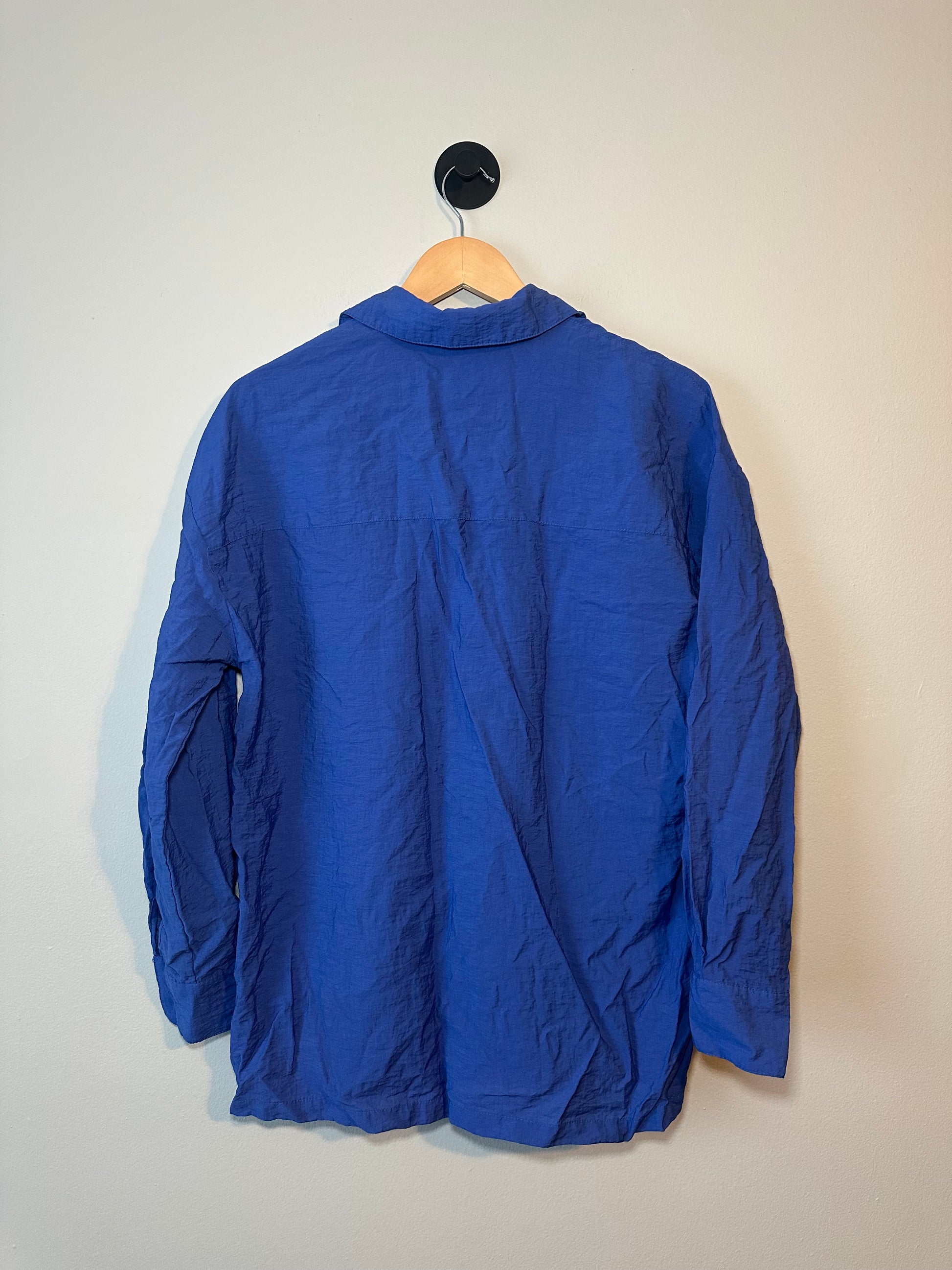 Lightweight Button Up