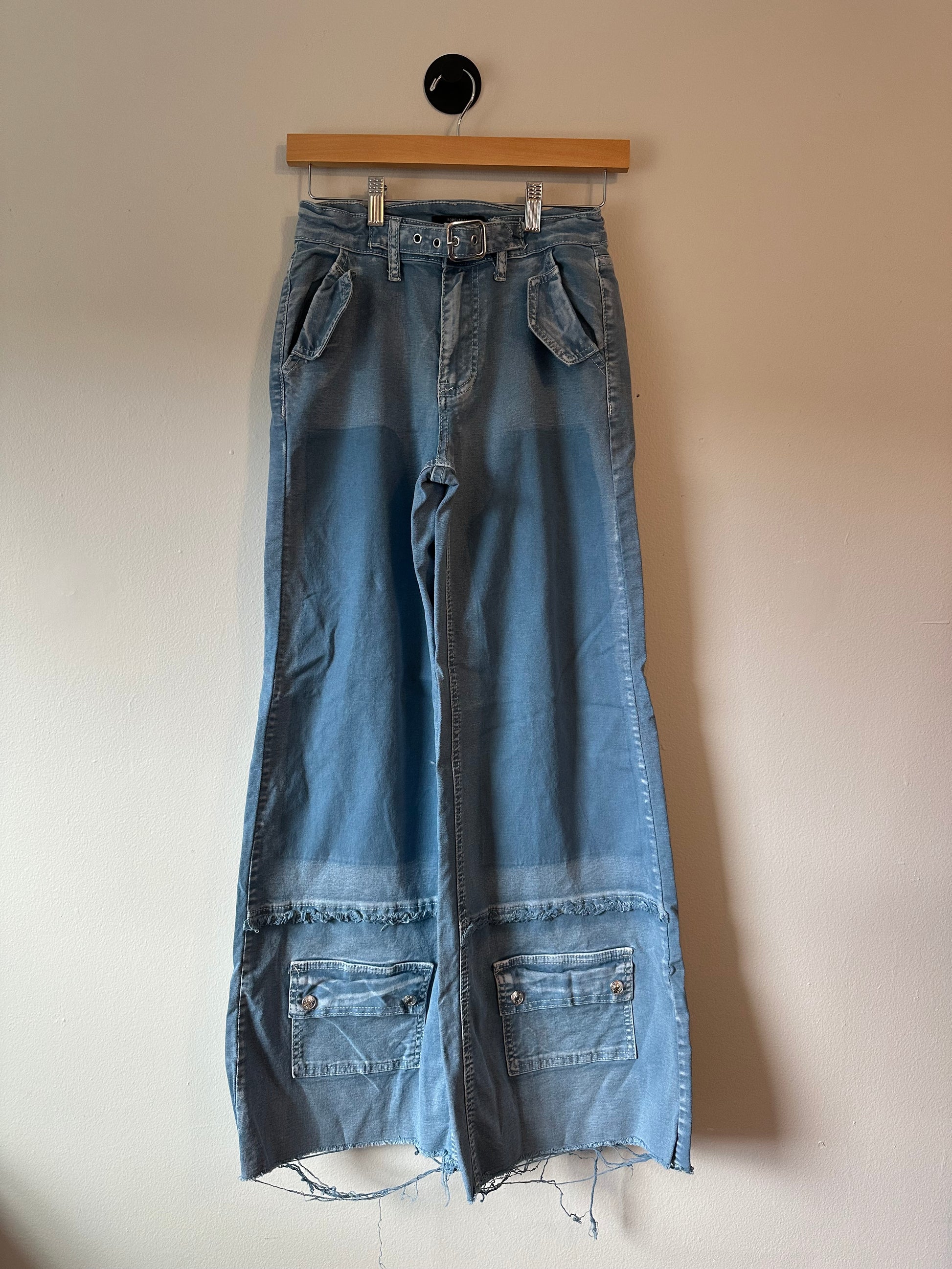 Wide Leg Cargo Jeans