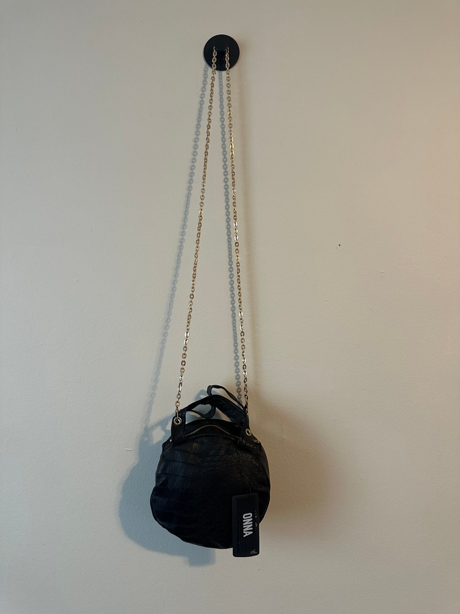 Crossbody - ONNA by gsochic