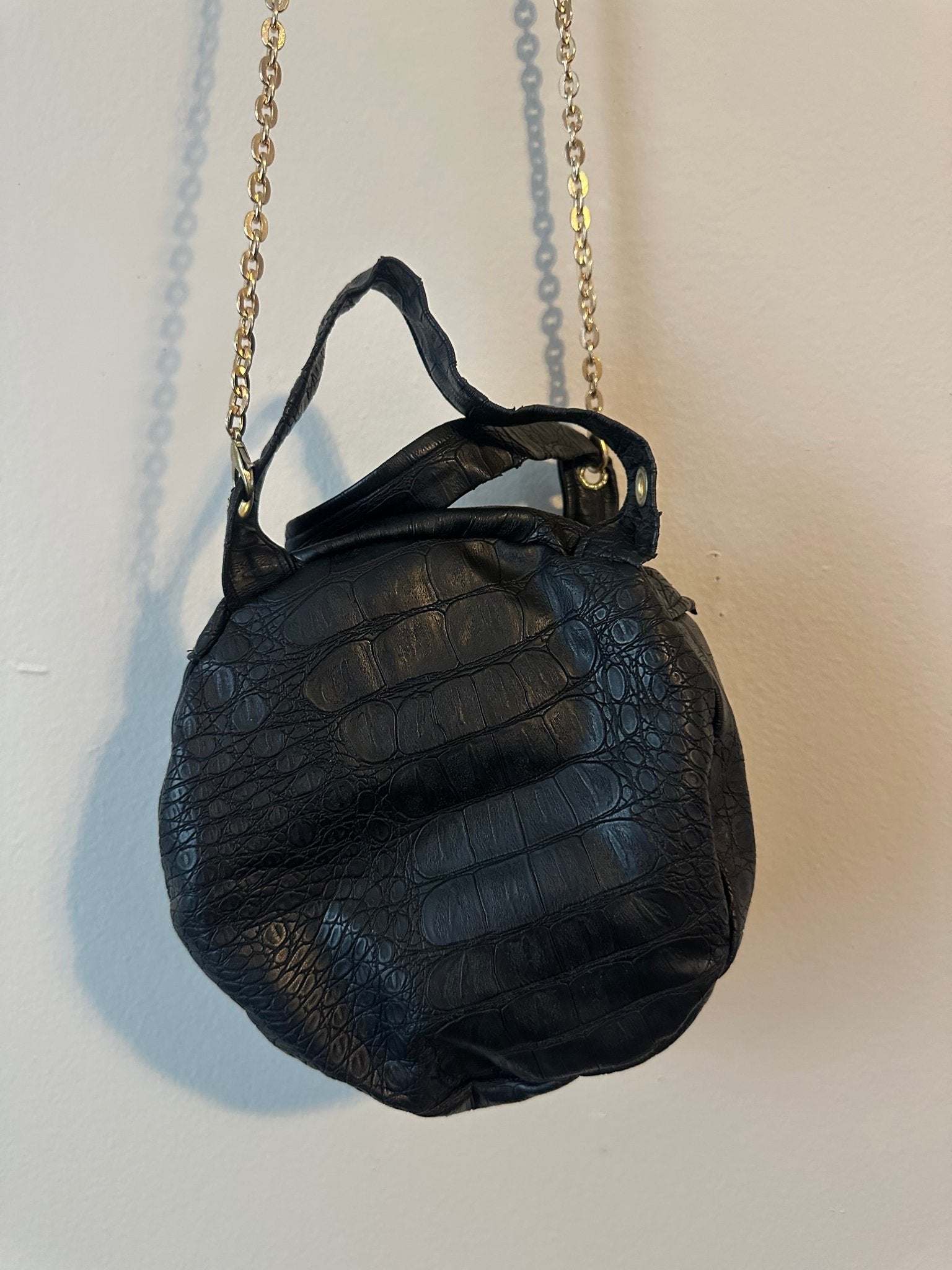 Crossbody - ONNA by gsochic