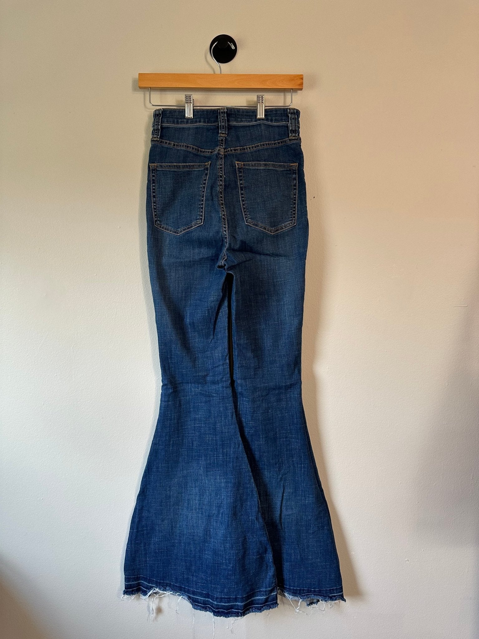 Free People High Rise Flare Jeans - ONNA by gsochic