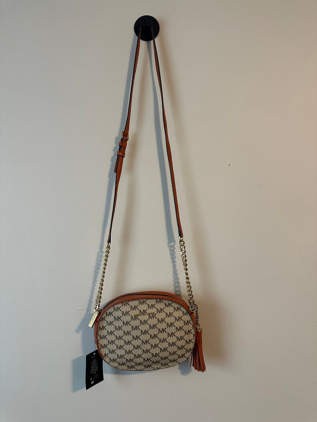 Michael Kors Crossbody - ONNA by gsochic